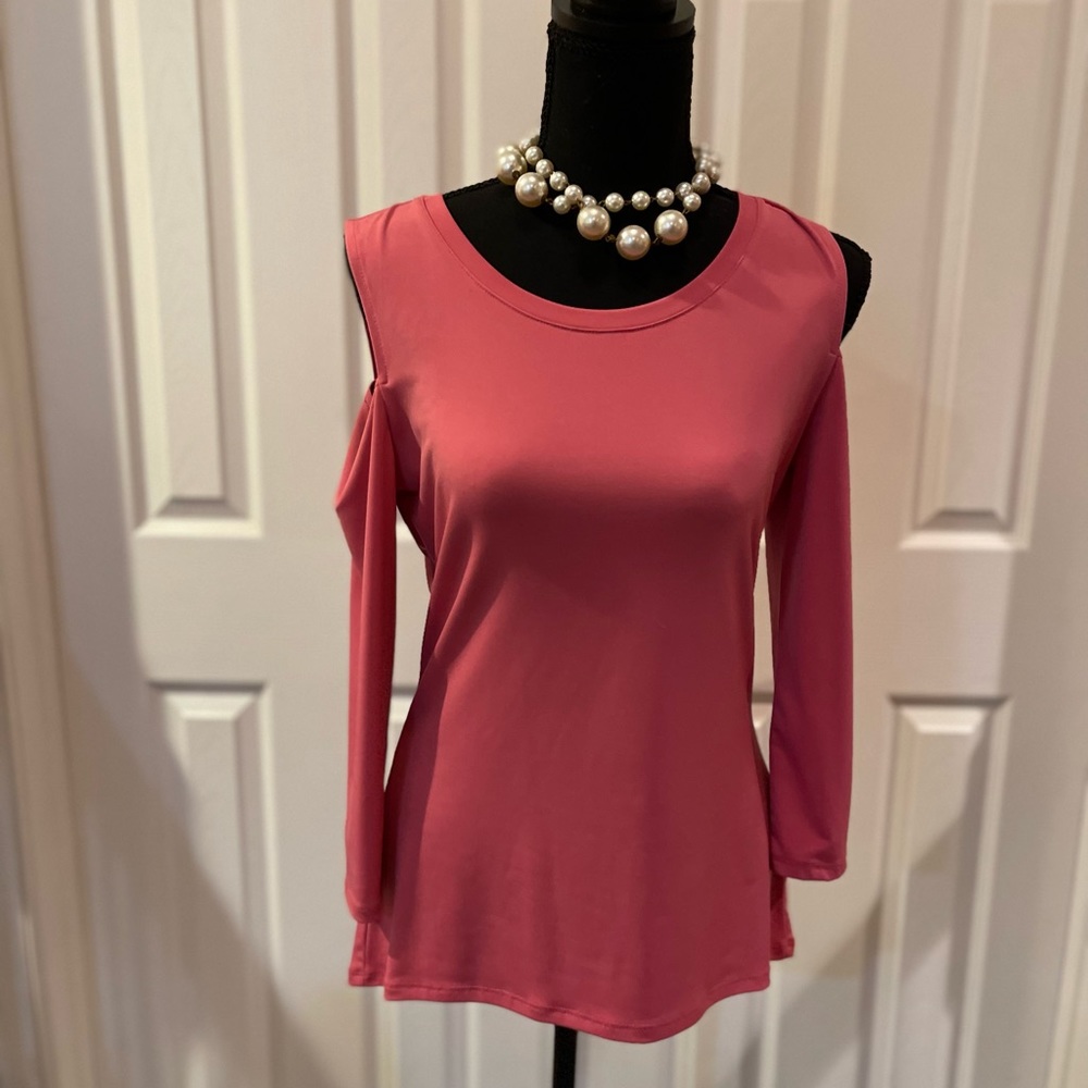 Tahari top pink. Small